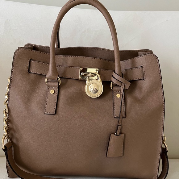 Brand new Michael Kors Bag - Picture 9 of 9